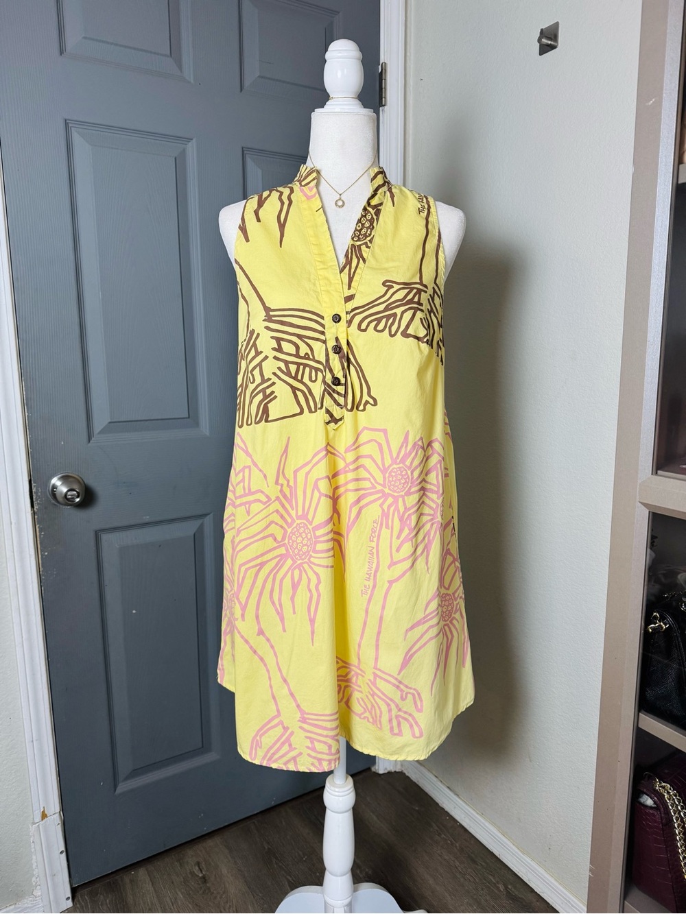 The Hawaiian Force Rare Hilo Hawaii Le'ale'a Dress M Yellow Pink Hala Tunic